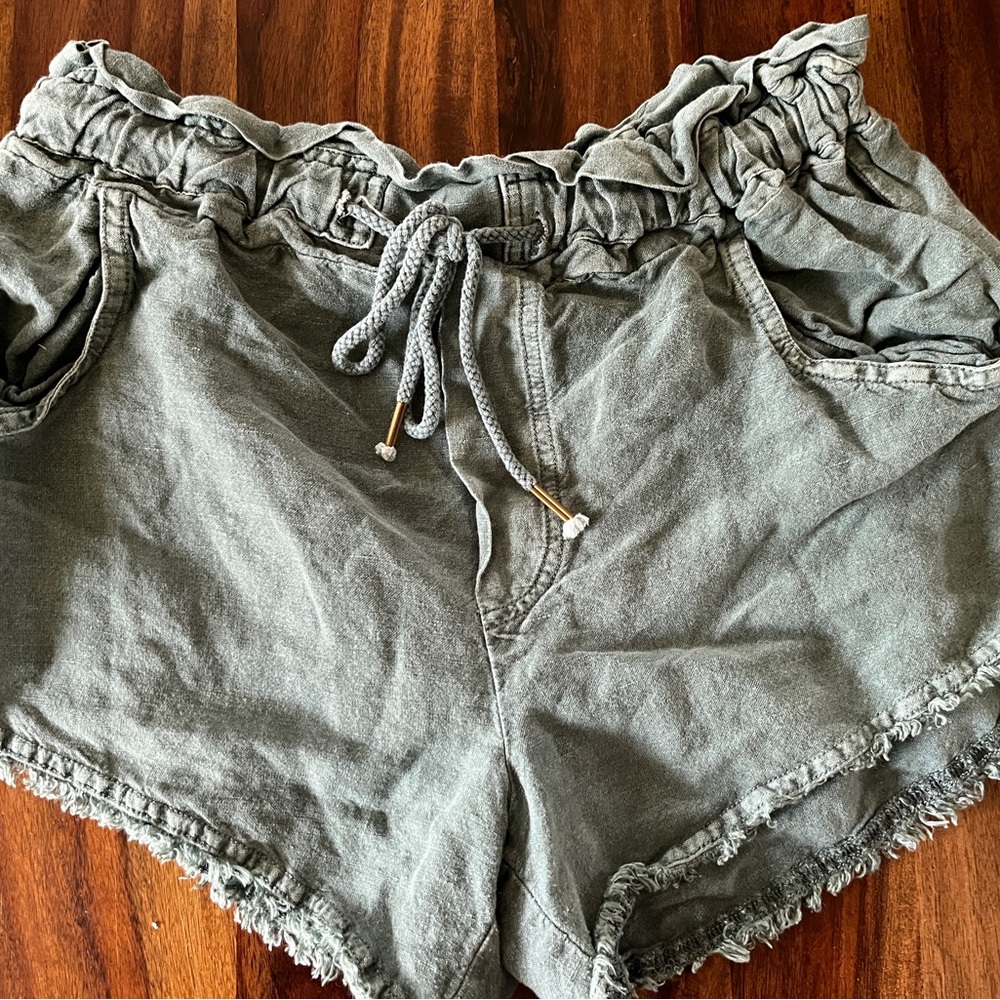 Young Fabulous & Broke YFB Green linen blend drawstring Shorts women’s small - Picture 2 of 15